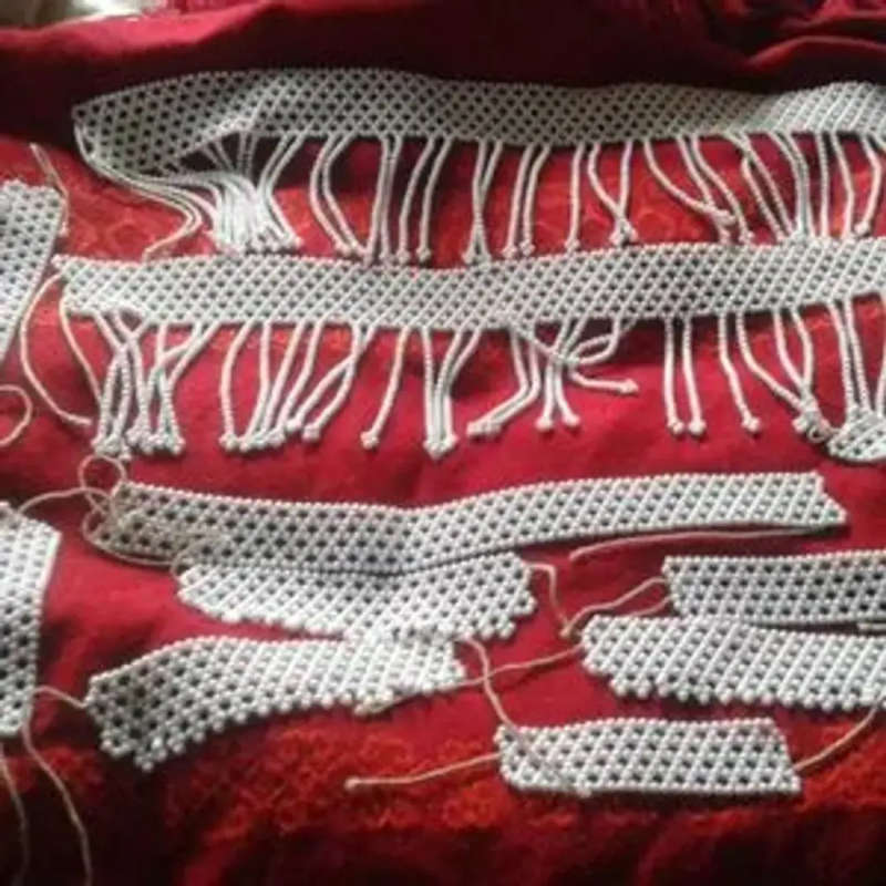 Traditional beadwork lot longest 85cm