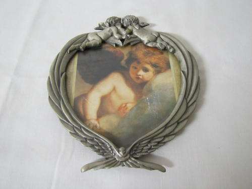 Pretty Cupid Frame
