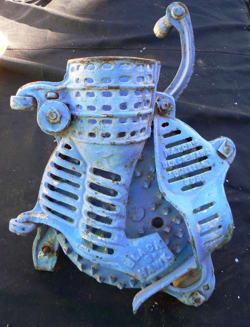 ANTIQUE 1903 'BLACKHAWK CORN PEELER' (mealie stripper) Complete and in Working Condition !!!