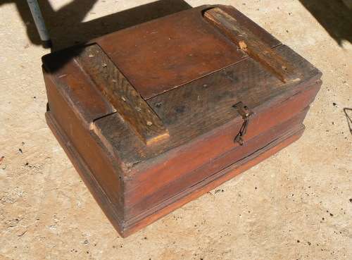 Beautifull Old Wooden Chest/Kist