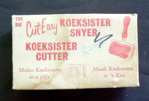 KOEKSISTER SNYER / KOEKSISTER CUTTER with its Box and pamphlet