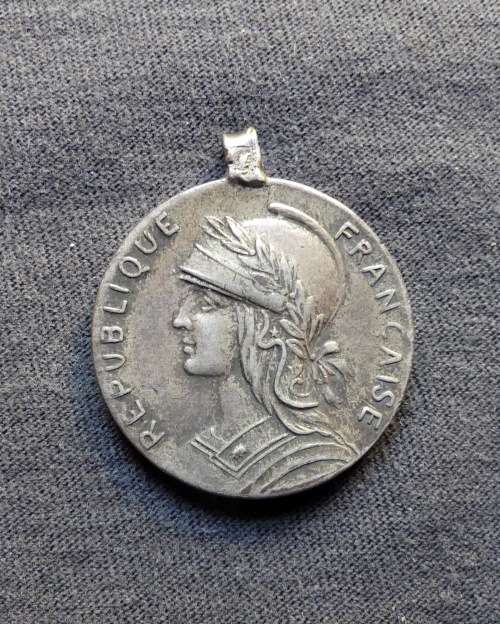 Pre 1963 Republique Francaise Medaille Coloniale Silver Medal -- French Republic Colonial Medal