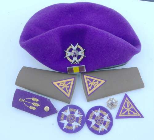 SADF CHAPLAIN Set, Berets, Insignia, Breast Badges, Pips...... / SA Weerman KAPELAAN Stel