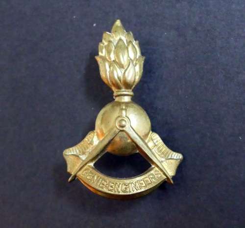 South Africa Engineers Corps Cap Badge Worn 1959-1970 (Gilded Metal)