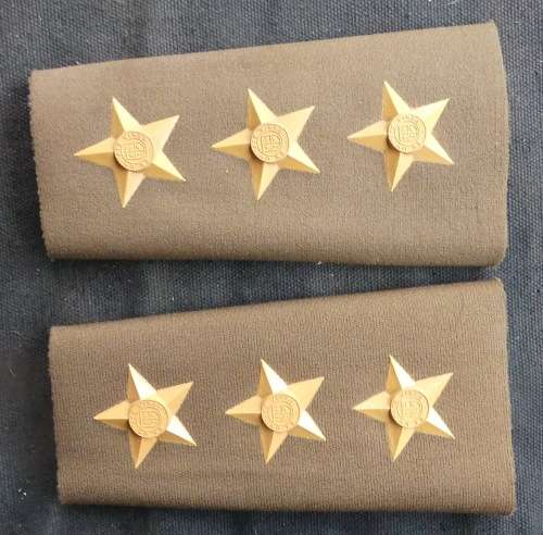 SADF / SAW Rubberrised Captain Epaulets - Pair