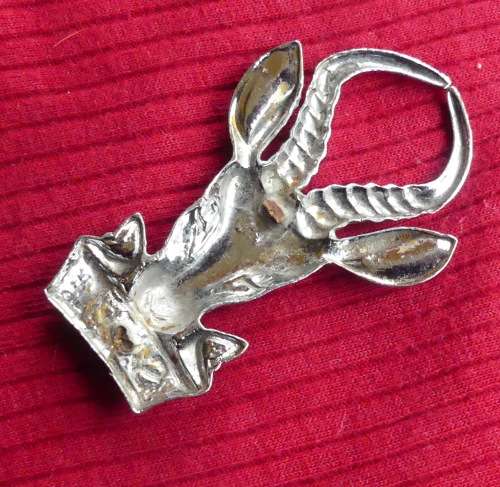 SOUTH AFRICAN INFANTRY (SAI) BERET BADGE -- SAW Infanterie