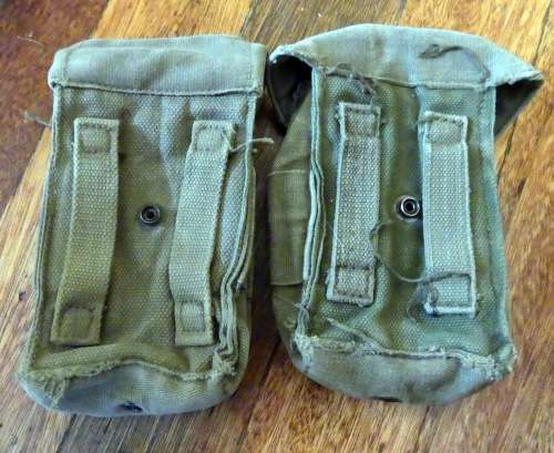 2 x R1 SADF AMMO POUCHES