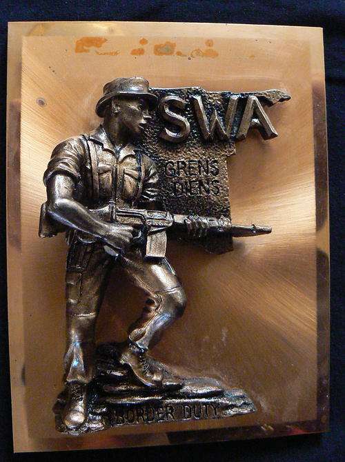 SADF - SWA Bush war/Grens diens -troepie resin cast with copper painted finish.