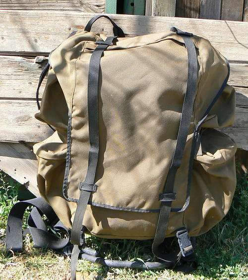 SAW/SADF Back pack. 1984/5 issue. complete with frame and in good condition, Used in bush war