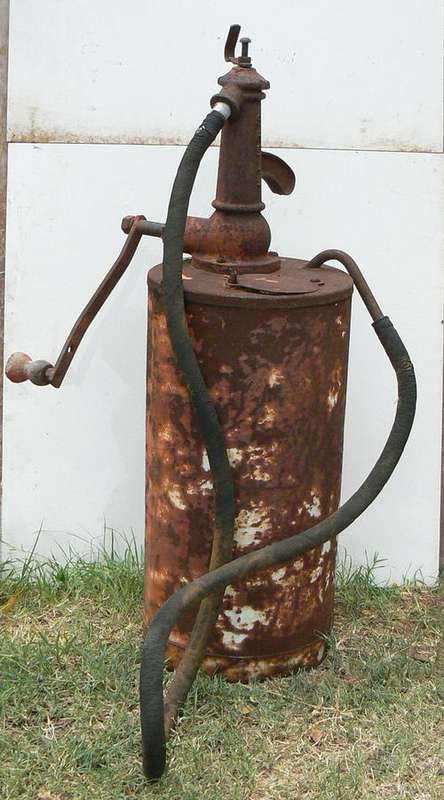Beautifull Vintage Shell Oil Pump