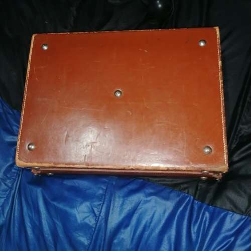 Genuine leather suitcase
