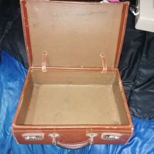 Genuine leather suitcase