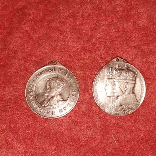 Royal visit Medals x2