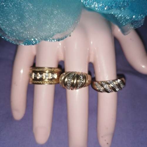 Wow ladies diamond rings lot