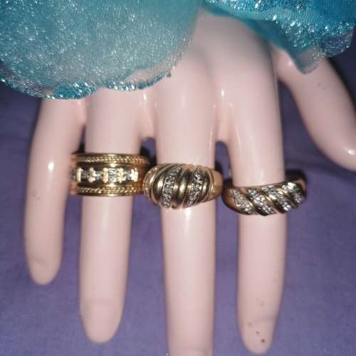 Wow ladies diamond rings lot
