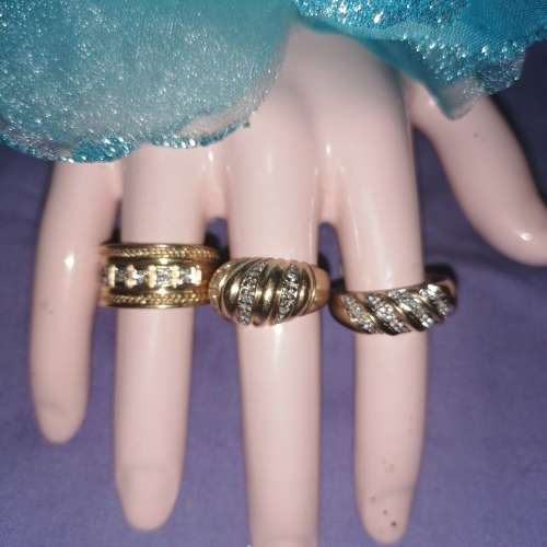 Wow ladies diamond rings lot