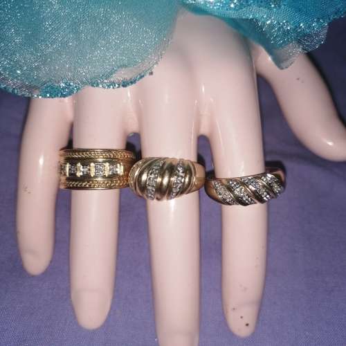Wow ladies diamond rings lot