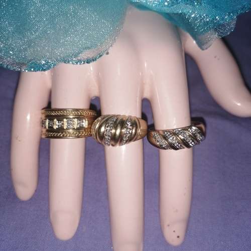 Wow ladies diamond rings lot