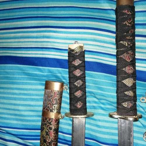 3 NINJA SWORDS