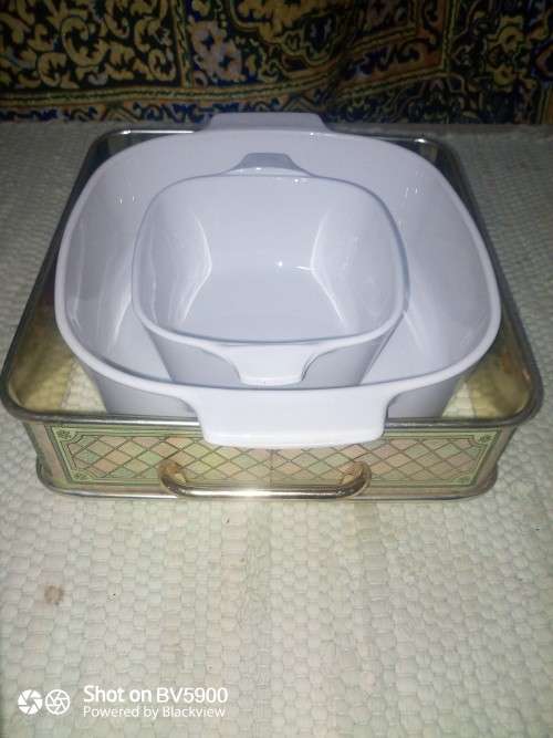 Corning ware bowls with stand