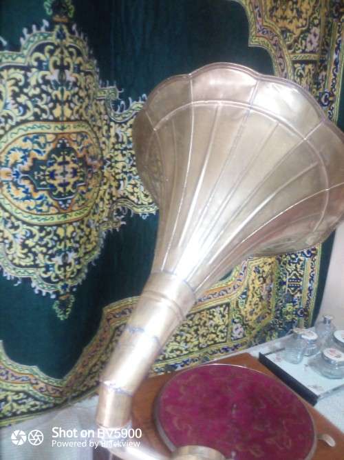 Wow His Masters Voice gramophone vintage original please read