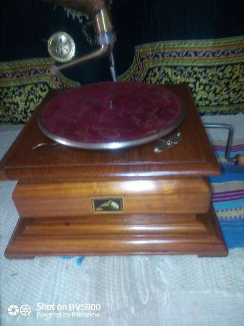 Wow His Masters Voice gramophone vintage original please read