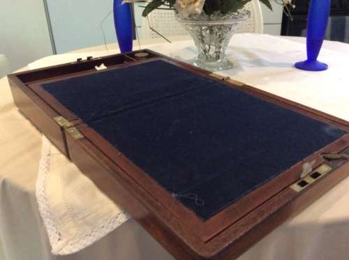 Antique oak writing slope in beautiful condition with key
