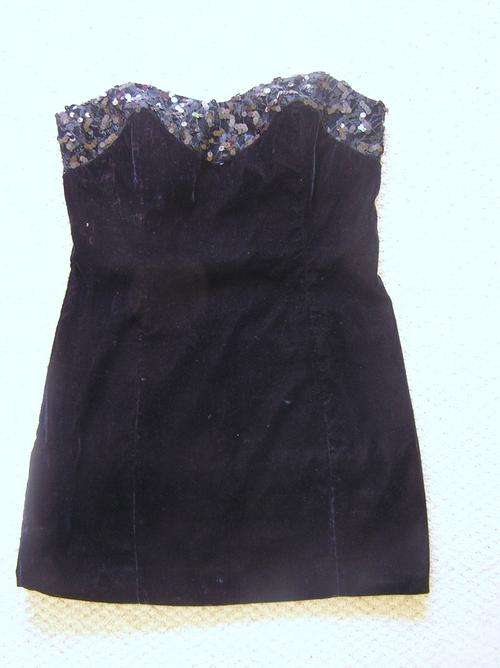 Velvet boobtube with sequence detail - Size 32