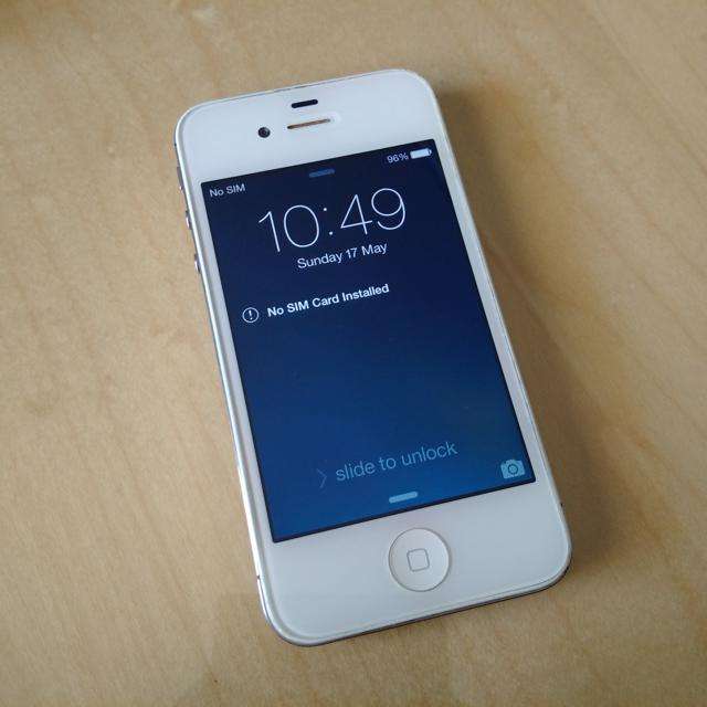iPhone 4S 64GB