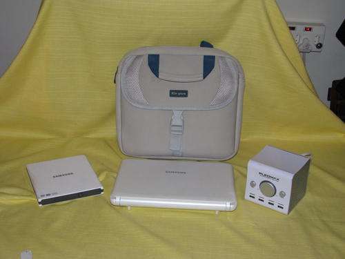 Samsung Netbook Bundle N130, Win.7, 1GB Ram.160GB Hard Drive, 10.1"Screen, S/sng speaker, ext.DVD_RW
