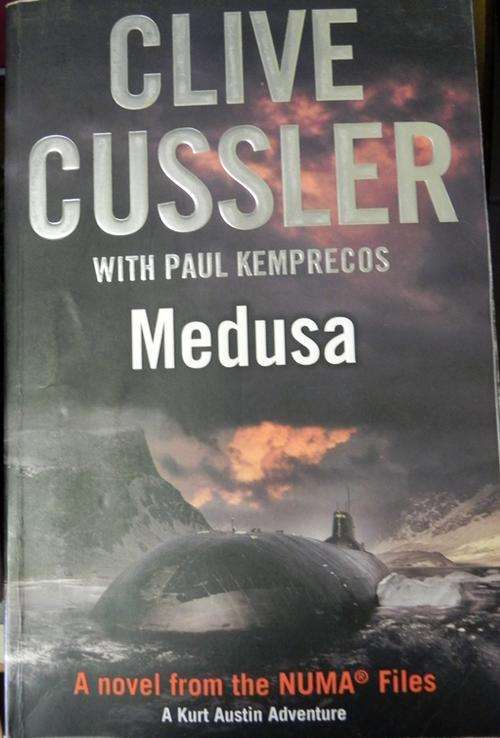 Clive Cussler. Medusa. Trade Paperback 15 x 23cm