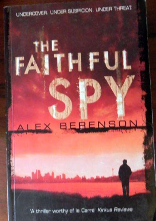 Alex Berenson. The Faithful Spy. Trade Paperback 15 x 23cm