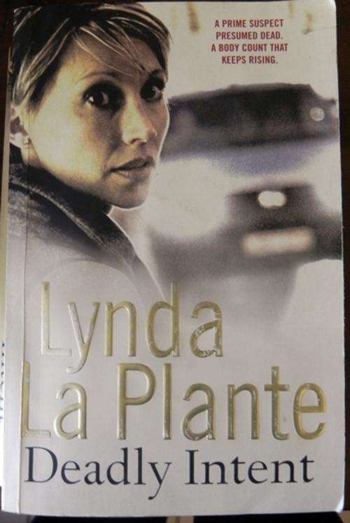 Lynda la Plante. Deadly Intent. Trade Paperback 15 x 23cm