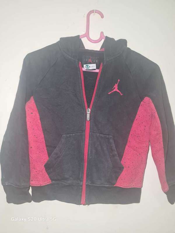 6-7 Years black Jordan jacket   (as new)