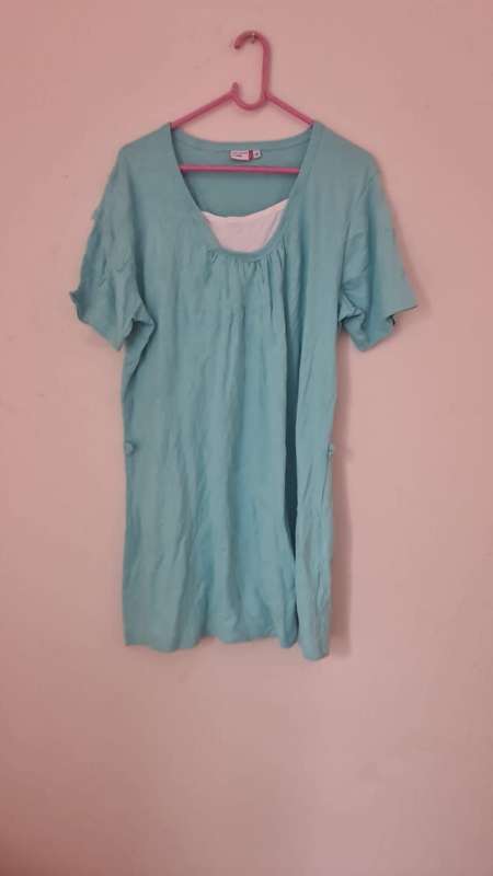 Size 48 blue top (as new)