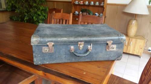 Vintage Suitcase Globite