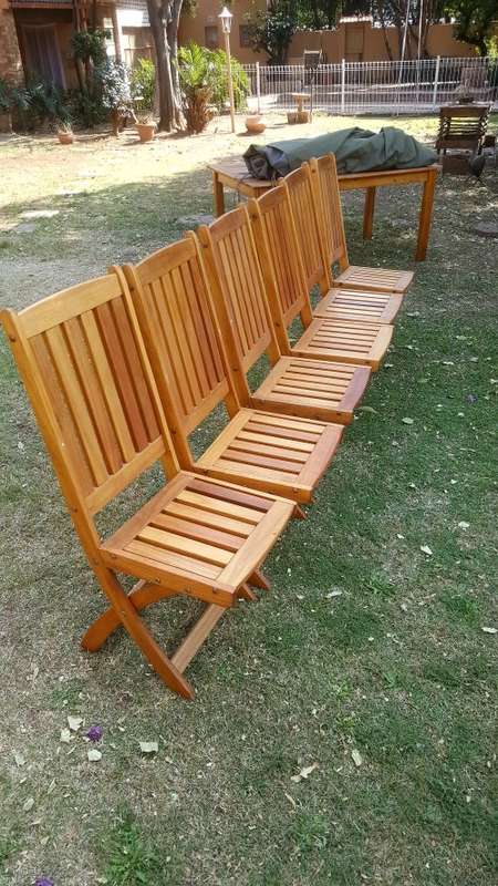 Patio Set With Rain Cover