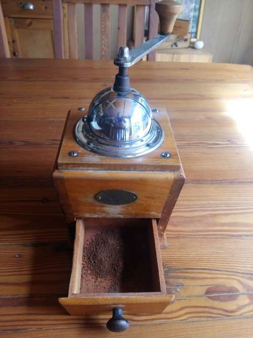 Vintage Zassenhaus Coffee Grinder (working) (SALE MUST GO ITEM !!!)