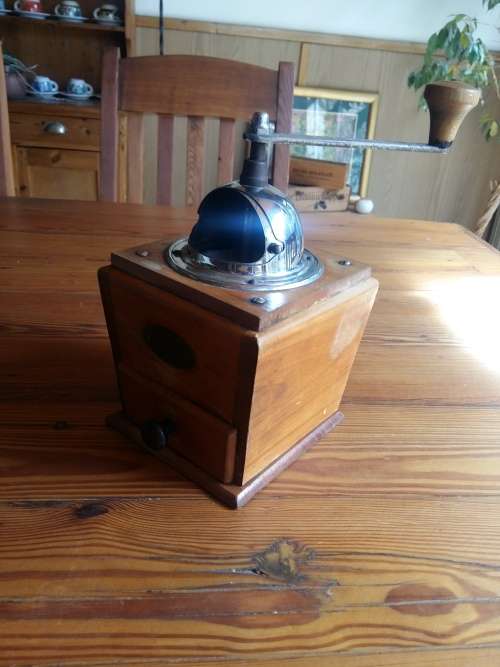Vintage Zassenhaus Coffee Grinder (working) (SALE MUST GO ITEM !!!)