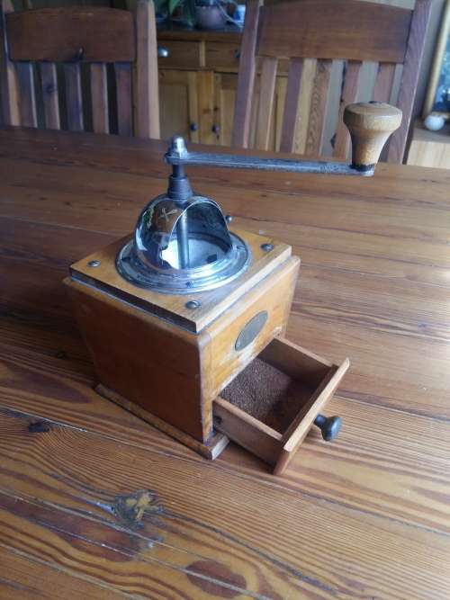 Vintage Zassenhaus Coffee Grinder (working) (SALE MUST GO ITEM !!!)