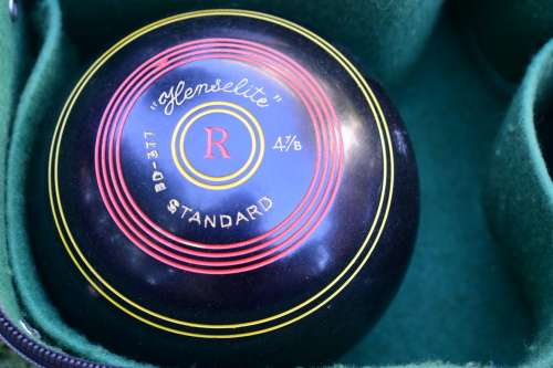 Old Style Henselite Lawn Bowls 4 7/8  Sale Item