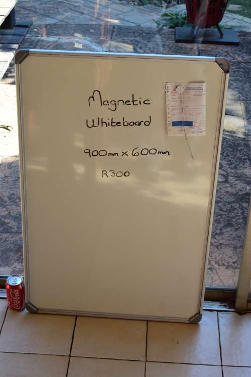 Magnetic White Board (900mm x 600mm)  (Sale Item)