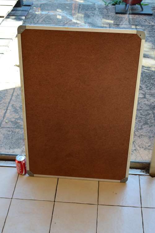 Magnetic White Board (900mm x 600mm)  (Sale Item)