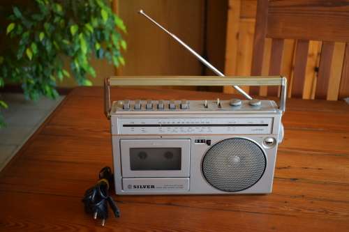 Vintage Radio Cassette Player (please read)