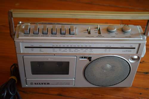 Vintage Radio Cassette Player (please read)