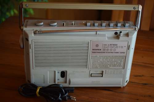 Vintage Radio Cassette Player (please read)