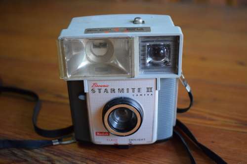 Vintage Kodak Brownie Starmite II Camera