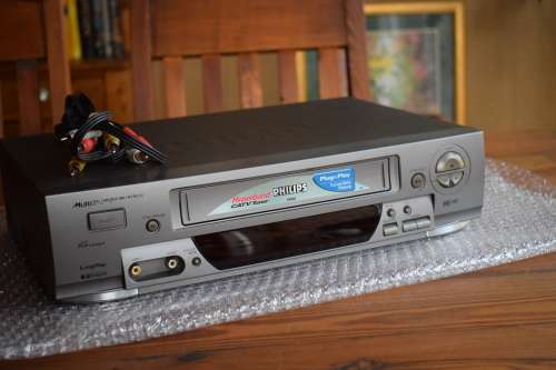 Phillips VHS VCR (no remote)