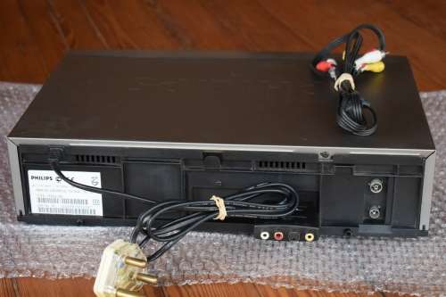Phillips VHS VCR (no remote)