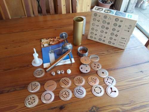 Vintage Sawa Cookie Press